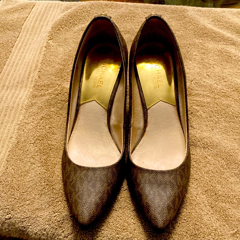MICHAEL Michael Kors Dark Brown Pointed-Toe Heels